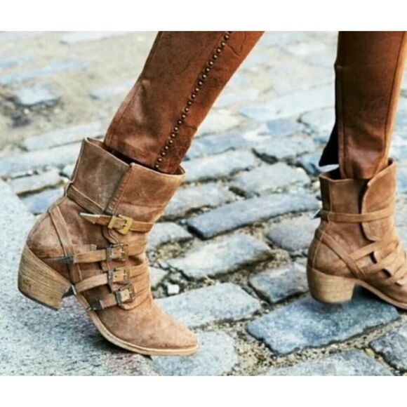 Free People Mason Distressed Suede Buckle Boots Sz. 39 (US 8.5) - Picture 1 of 10